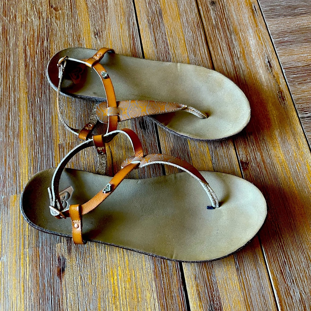 Roxy sandals